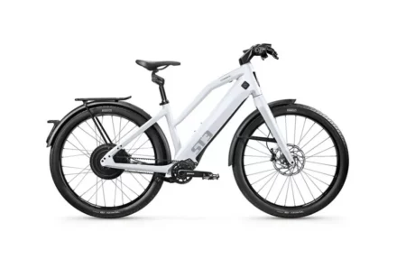Stromer ST3 Pinion NA/met verend zadel Cool White M 2026